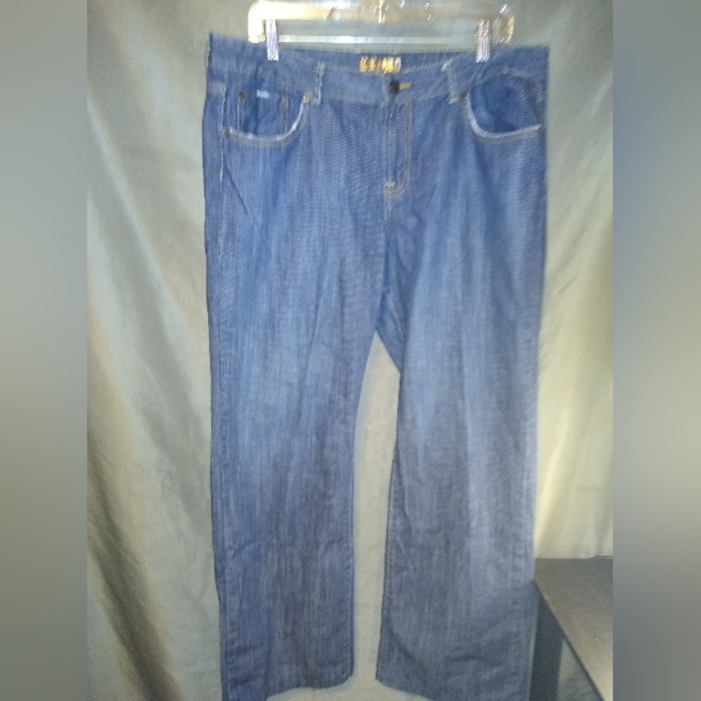 Sarah Jessica Parker straight leg plus size denim jeans